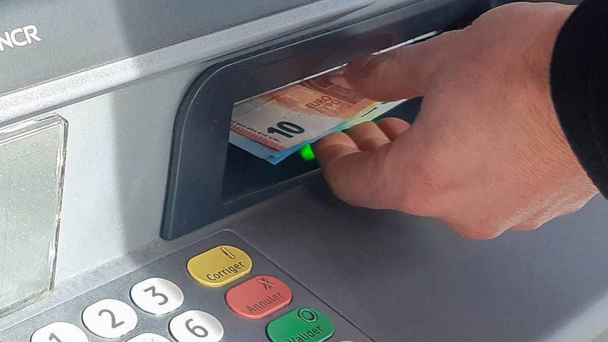 distributeurs de billets